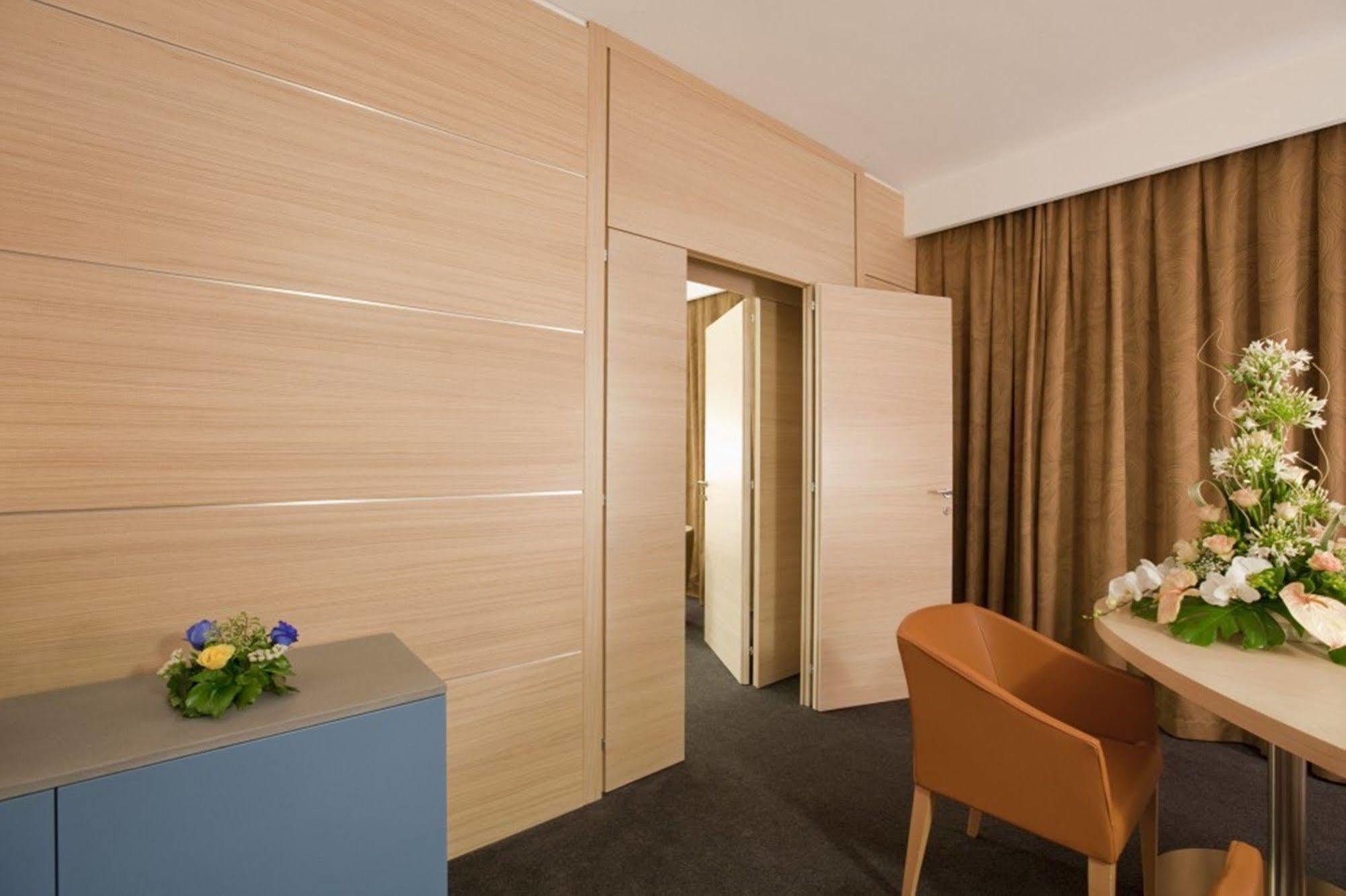 Centrum Palace Hotel & Resorts كامبوباسّو المظهر الخارجي الصورة
